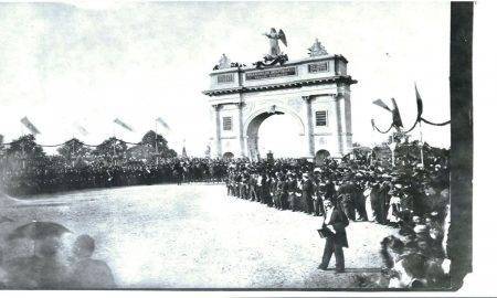 Intrarea trupelor române în București