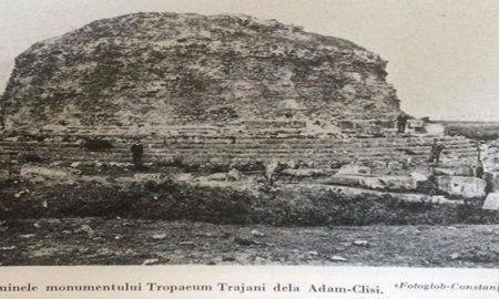 Tropaeum Traiani , monument roman sau opera Marelui Preot al dacilor?