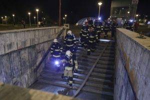 Pompierii au simulat o catastrofă la stația de metrou Eroilor. „Incendiu într-un metrou cu 300 de pasageri”