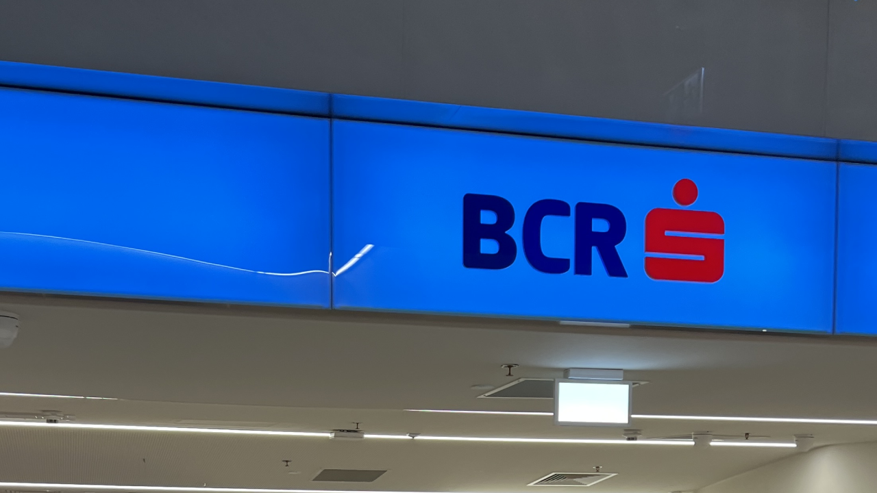 BCR Romania se închide pentru o scurtă perioadă de timp! Platformele vor fi indisponibile mai puțin tranzacțiile la ATM