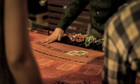 Ruleta societății: Impactul dual al jocurilor de noroc asupra lumii noastre