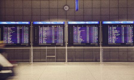 Zboruri întârziate sau anulate: Ghidul drepturilor tale ca Pasager