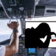 Pilot de la United Airlines încerca să zboare băut! Aproape 270 de vieți puteau fi puse în pericol
