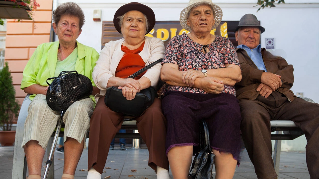 Pensia medie în România se apropie de 2.000 de Lei! Scăderea numărului de pensionari surprinde: ce ne pregătește viitorul