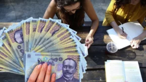 Revoluție în Educație! Bursa de 700 Lei, cum ajută România mamele minore să rămână la şcoală