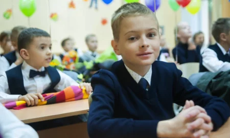Schimbări mari pentru toți elevii în noul an. Se taie din numărul lor în toate școlile din România