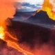 Vulcanul preconizat să erupă oricând! Un oraș amenințat să fie șters de pe hartă așteaptă un dezastru natural de proporții