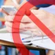 Se interzic telefoanele în școli! Noi direcții controversate în politica educațională