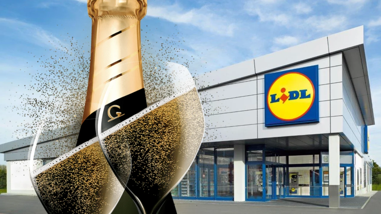 Reduceri de revelion la LIDL! Vin spumant la prețuri accesibile și program special de sărbători