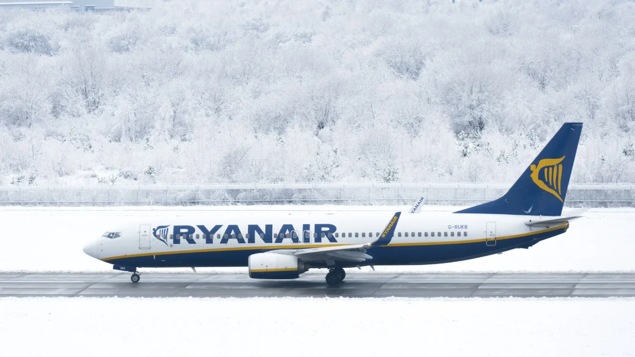 Pasageri Ryanair blocați și amenințați pe Aeroportul Băneasa! Confuzie, frustrare și întrebări fără răspuns