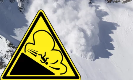 Alertă de Gradul III pentru avalanșe în munții României: Sfaturi salvamont și măsuri de siguranță esențiale