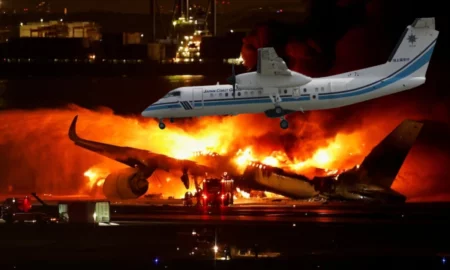Tragedie în Tokyo: Coliziune aeriană fatală! 5 oameni și-au pierdut viața după ce două avioane s-au ciocnit