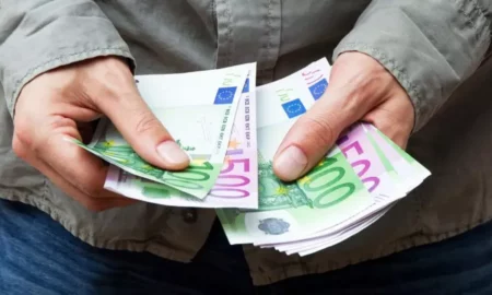 Cine sunt cei 100.000 de români care iau de la 1 august pensia mărită cu 10%