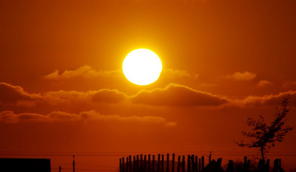 Un nou val de aer tropical peste România. Temperaturile resimţite vor trece de 40 de grade