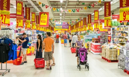 Românii vor fi dați afară din supermarket. Regulă în toate magazinele din România