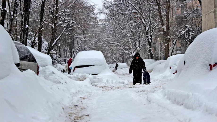 România ar putea fi lovită de o iarnă grea, cu ninsori abundente. Ce au observat meteorologii în legătură cu vortexul polar